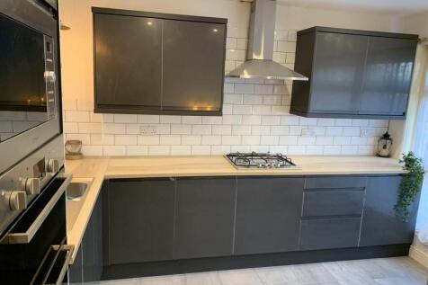 Kitchen a.JPG
