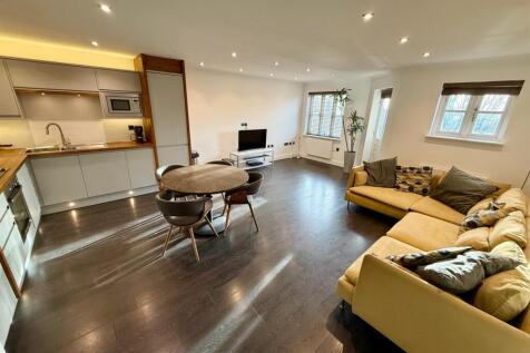 No 8 B17 8DJ Kitchen, Lounge b.jpg