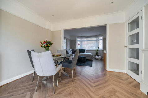 1372636-6-68fb659...