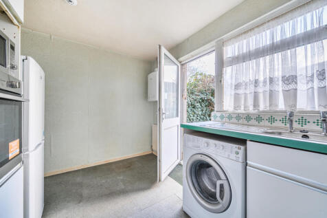 1386184-8-692ef9b...