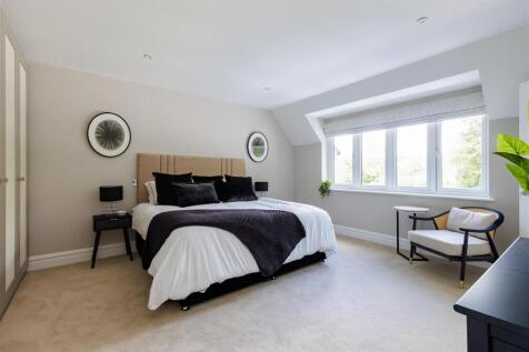 Principal bedroom