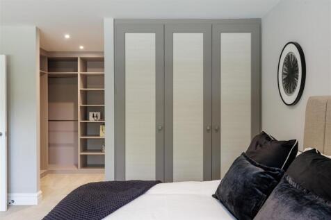 Principal bedroom