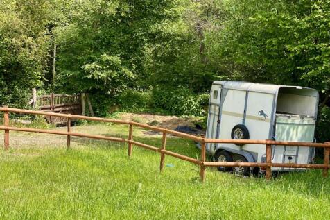 Paddock Access Gate