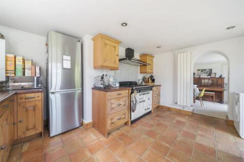 Kitchen (20).jpg