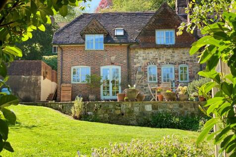 29th April 2025 - Through the Laurels.jpg