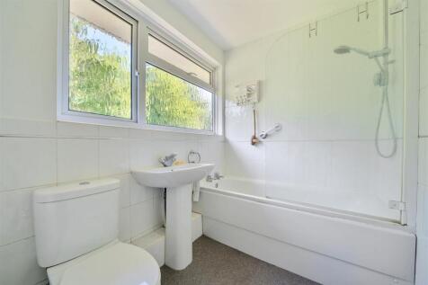 Bathroom.jpg