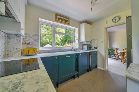 Kitchen 3.jpg