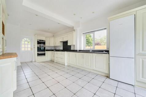 kitchen 2.jpg