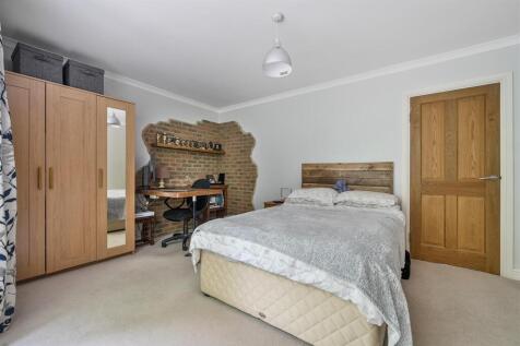 Bosky Dell Bedroom 3.jpg