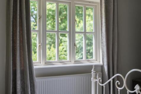 Jubilee Cottage Lifestyle 2.jpg