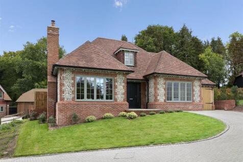 Farndon Close Chiddingfold GU8004.jpg