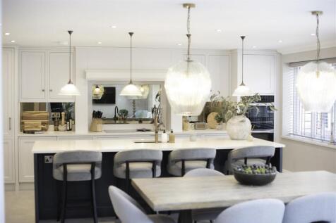 3-4 Kitchen 3.jpg