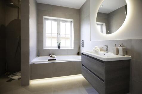 3-4 Family Bathroom.jpg
