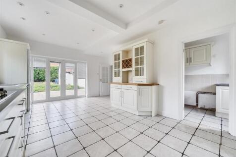 kitchen 1.jpg