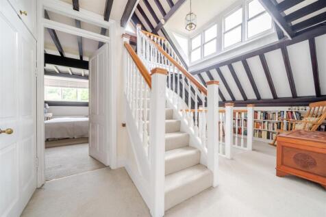 1st Floor Landing