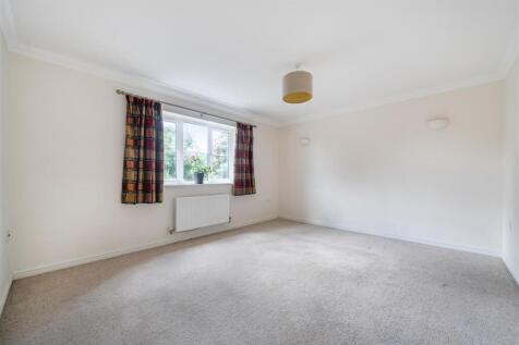 Living Room.jpg