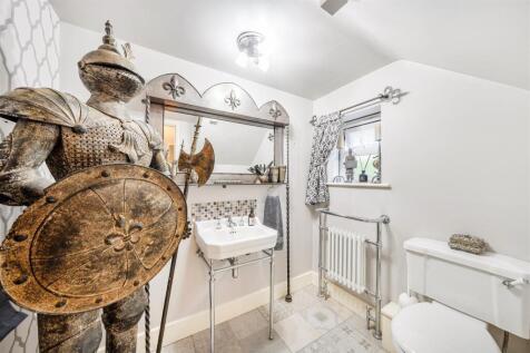 Downstairs WC.jpg