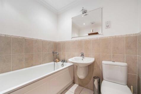 Main Bathroom.jpg