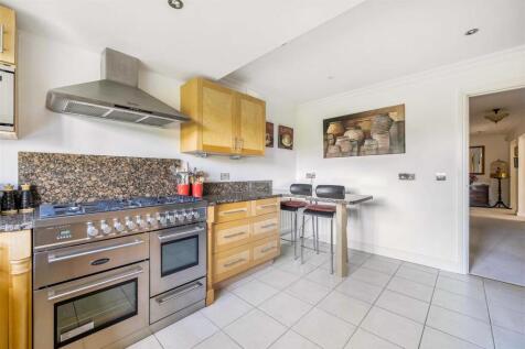Kitchen-Breakfast.jpg