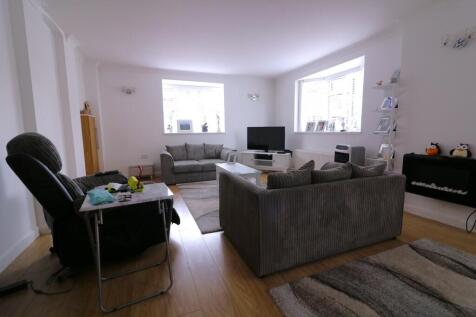 135 Pall Mall, Li...