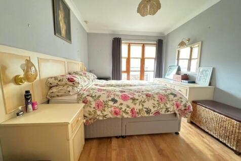 Kingsmeade bed 1