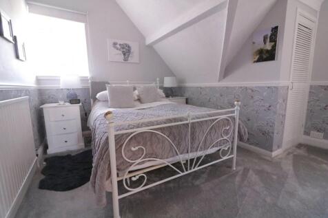 Hillway bed 2 sho...
