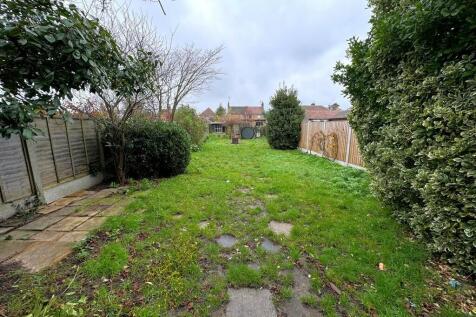 lingfield Drive g...