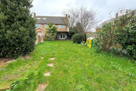 Lingfield Drive r...