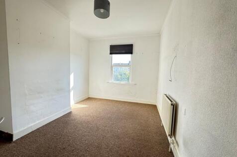 12 North Avenue b...