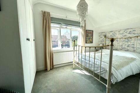 22 Holyrood Drive...