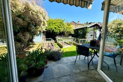 22 Holyrood Drive...