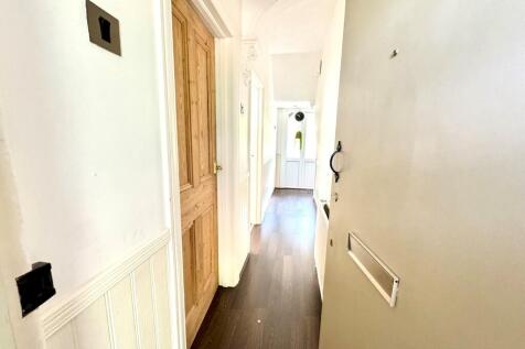 107 Victoria Ave ...