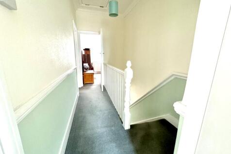 108 St Georges la...
