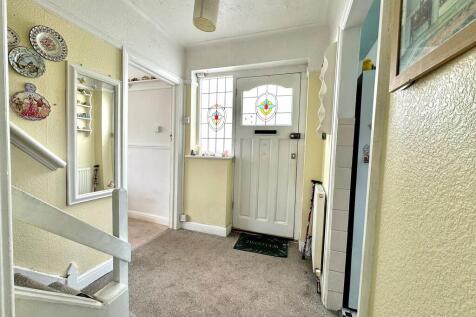 10 Glastonbury Ch...