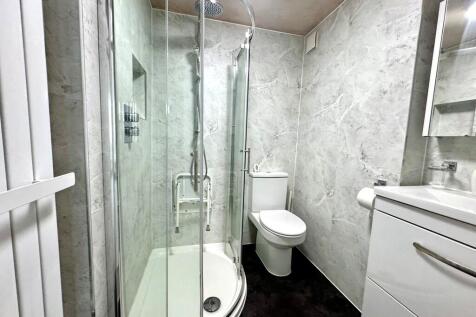 43 Satanita Road ...