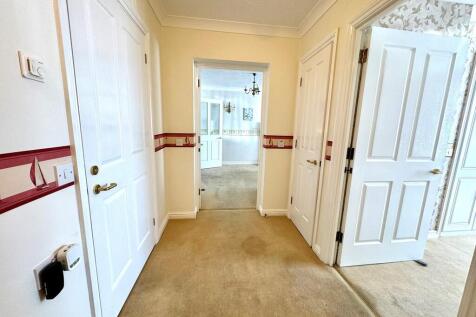 8 Alston Court ha...