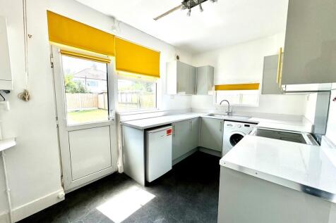 34 Oakengrange dr...