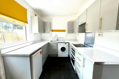 34 Oakengrange dr...