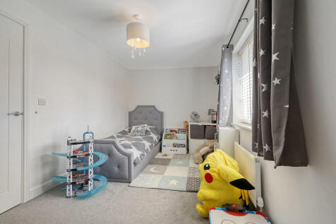 70 Kingfisher str...