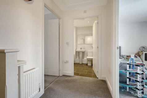 70 Kingfisher str...