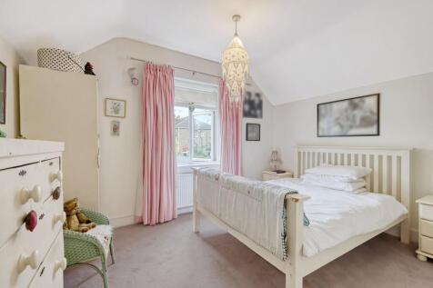 22 Holyrood Drive...
