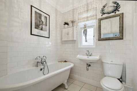 22 Holyrood Drive...