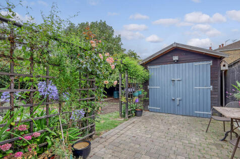 22 Holyrood Drive...