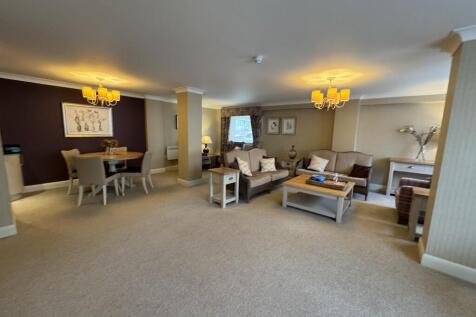 5 Elmtree lodge c...