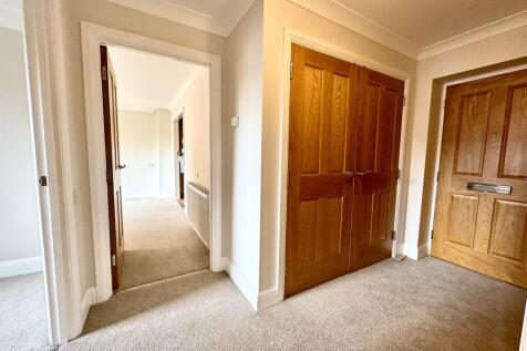 5 Elmtree lodge h...