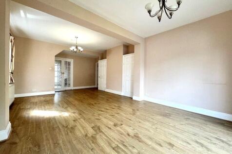 52 Preston Road r...