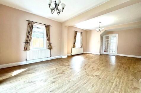 52 Preston Road r...