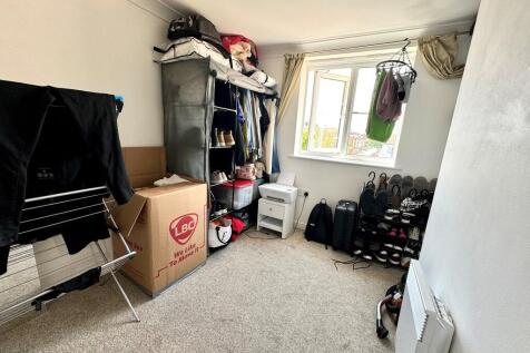 67 collier way be...