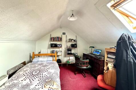 8a Hamlet Road lo...