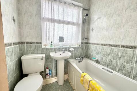 19 Glastonbury Ch...